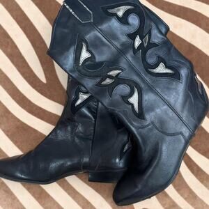 Vintage Women's 7.5 Black Leather Cowboy Boots Boho Festival Retro Flame Detail